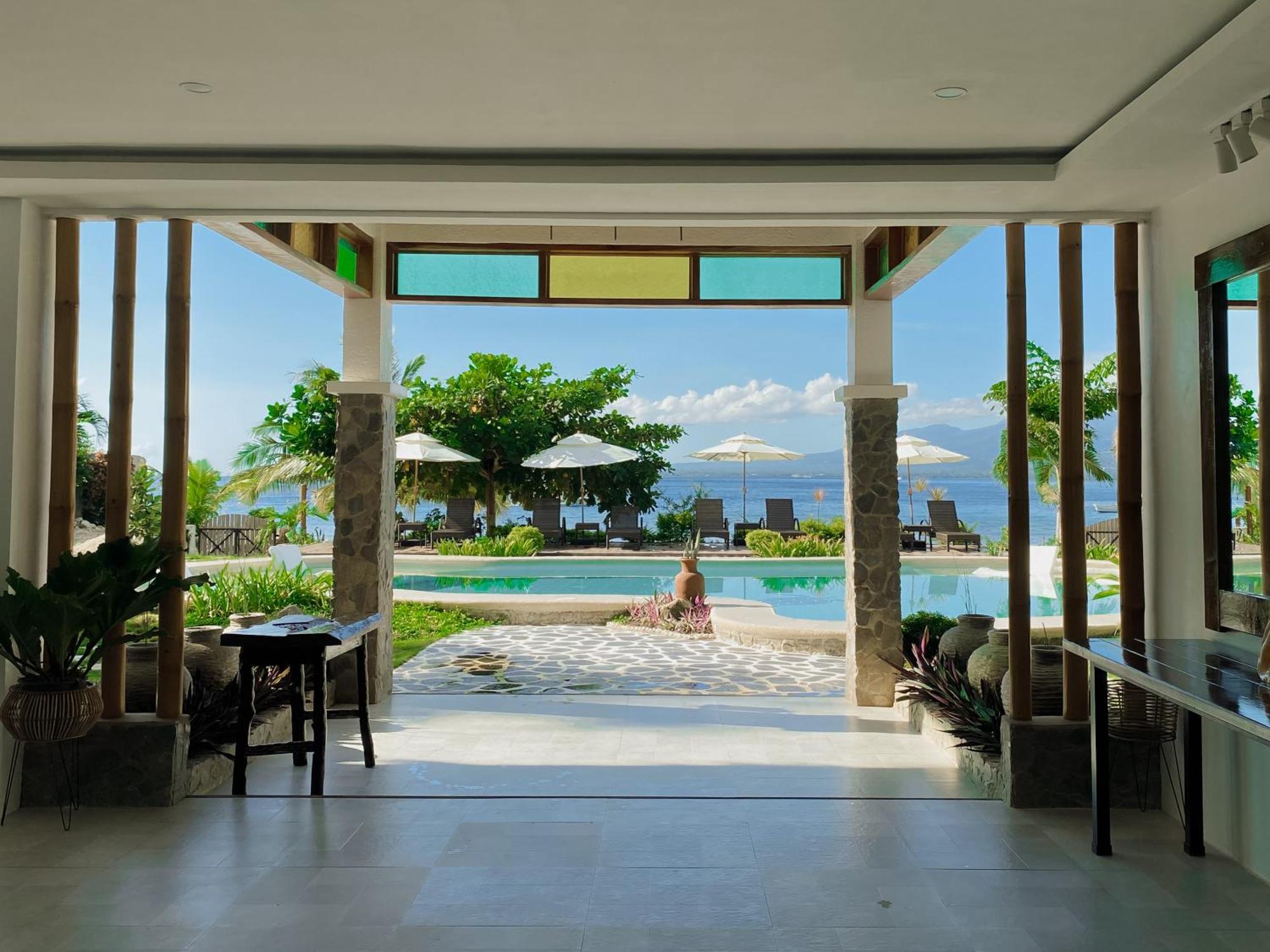 Avila'S Horizon Dive Resort Santander Extérieur photo